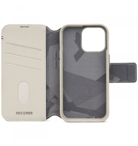 Decoded Detachable Wallet for iPhone 15 Pro • Clay